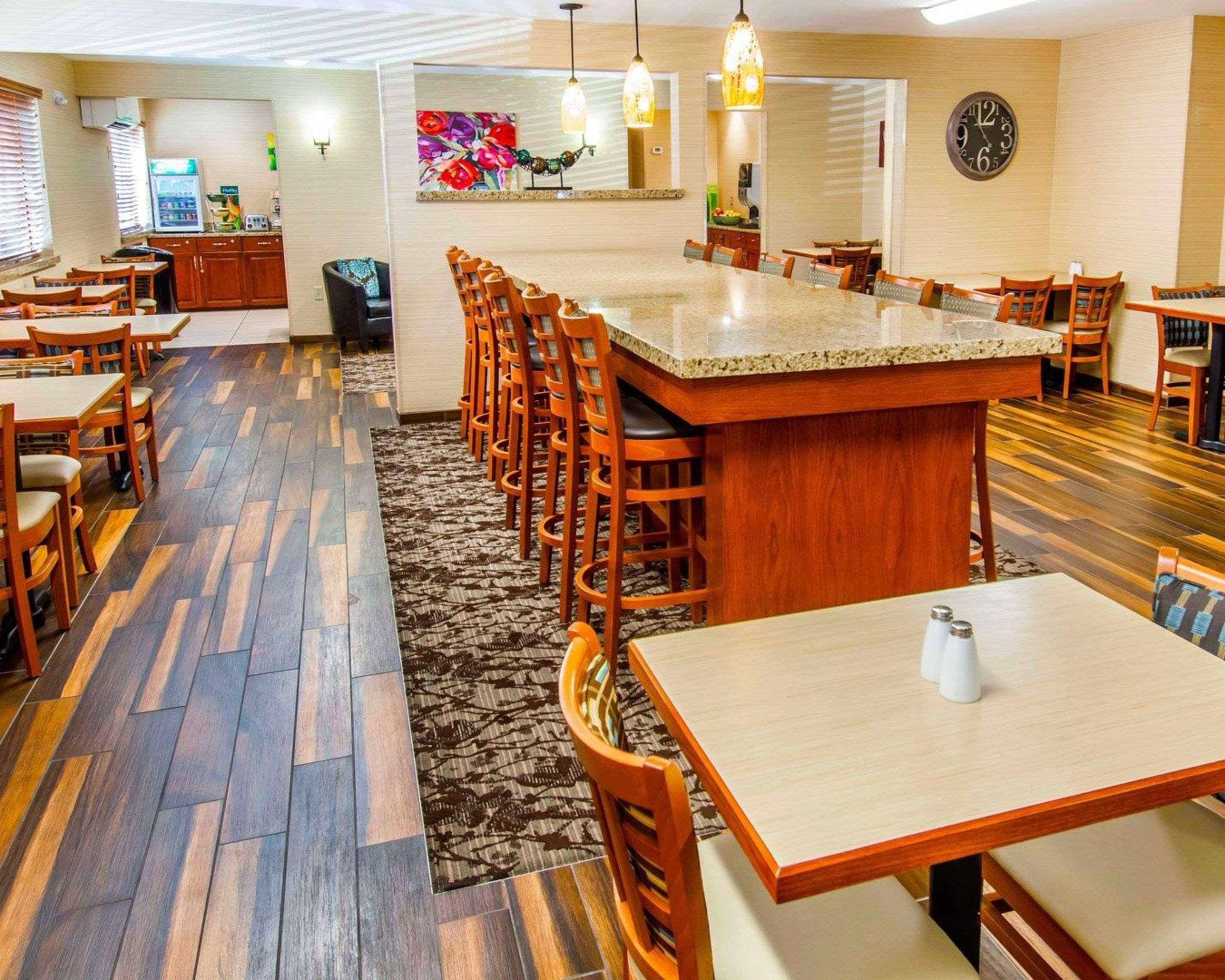 Quality Inn Oakwood Fairwood Экстерьер фото