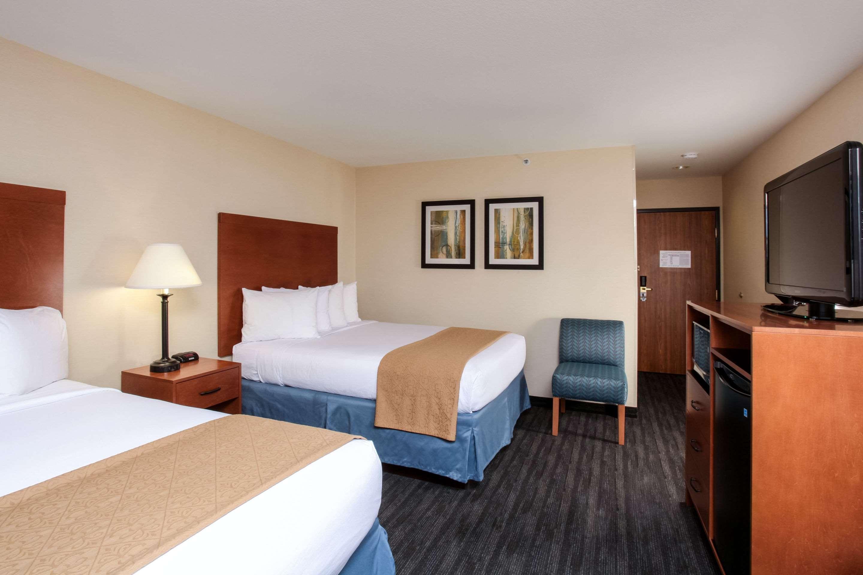 Quality Inn Oakwood Fairwood Экстерьер фото