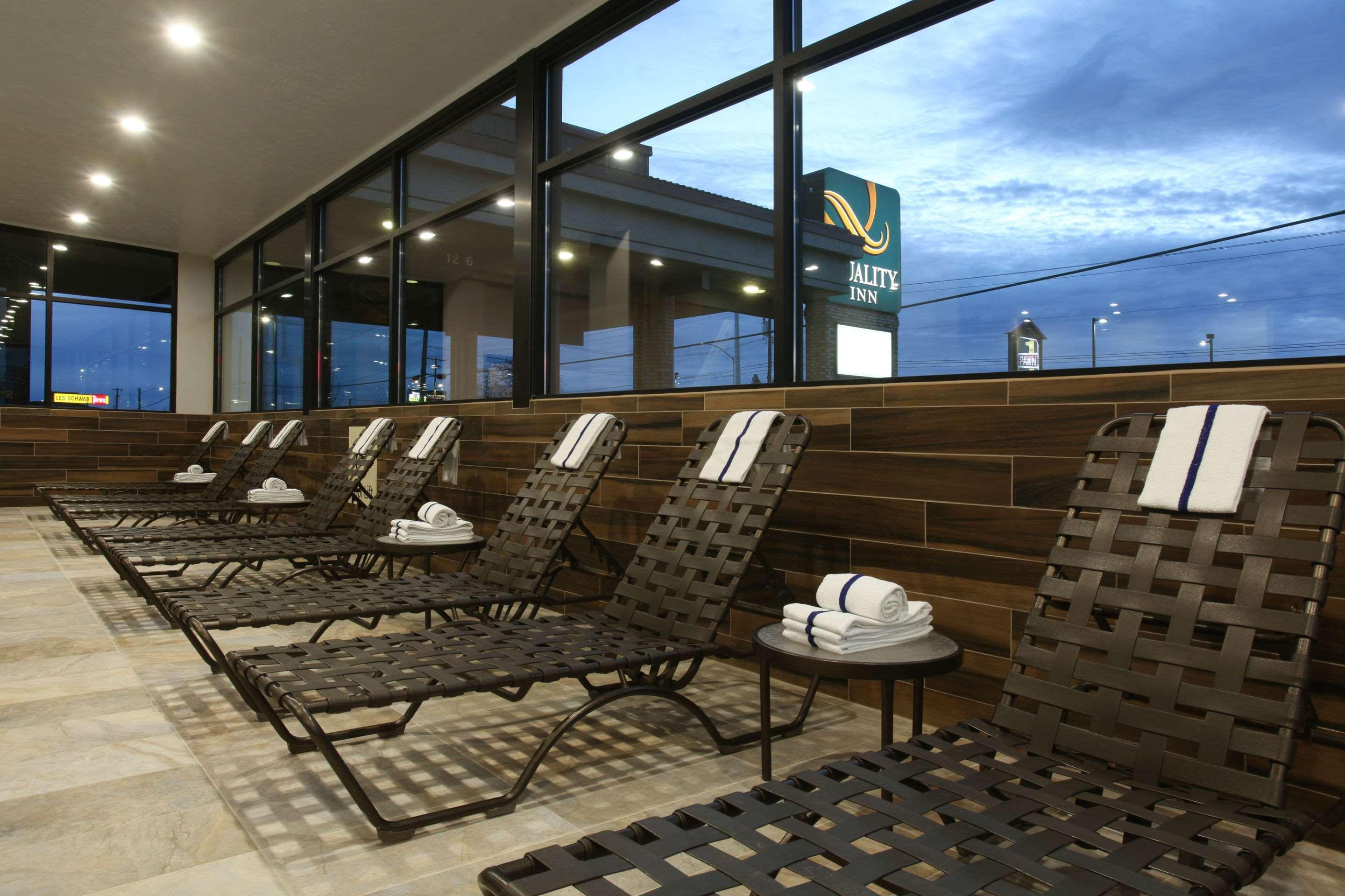 Quality Inn Oakwood Fairwood Экстерьер фото